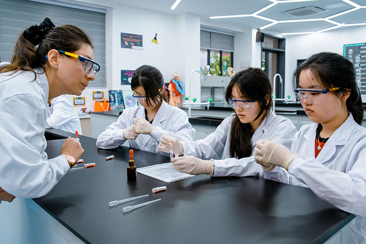 Carefully selected global educators with diverse cultural backgrounds